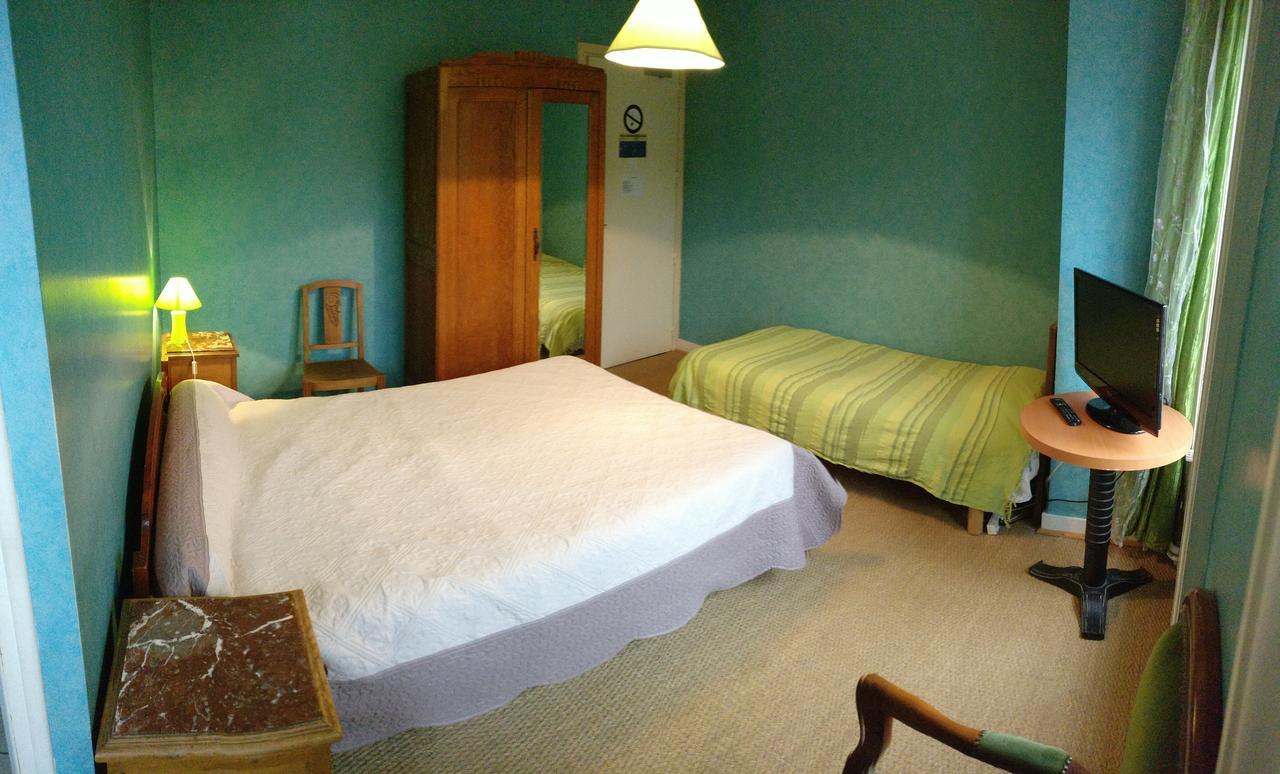 Hotel Le Chatiague Tence Exterior foto